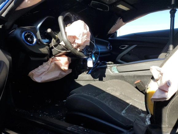 2018 Chevrolet Camaro 1LT with VIN 1G1FB1RS9J0168700, listed as a Copart auction lot 43995525 with 80,711 mi miles and Salvage Title. Bid and sale history available at carsss.com. Image 7.