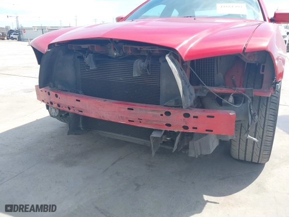 2013 Dodge Charger SE with VIN 2C3CDXBG7DH664953, listed as a IAAI auction lot 41661491 with 92,595 mi miles. Bid and sale history available at carsss.com. Image 6.