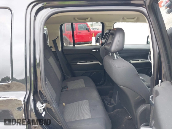 2008 Jeep Patriot Sport with VIN 1J8FT28W48D772388, listed as a IAAI auction lot 42141998 with 190,229 mi miles and . Bid and sale history available at DreamBid. Image 8.