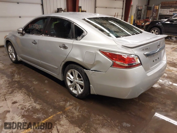 2015 Nissan Altima SL with VIN 1N4AL3AP7FN869950, listed as a IAAI auction lot 41588907 with 61,833 mi miles and . Bid and sale history available at DreamBid. Image 3.