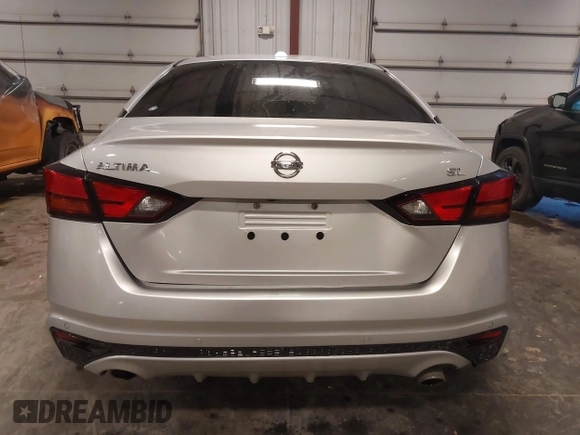 2019 Nissan Altima 2.5 SL with VIN 1N4BL4EV9KC199746, listed as a IAAI auction lot 41791017 with 86,064 mi miles. Bid and sale history available at carsss.com. Image 16.