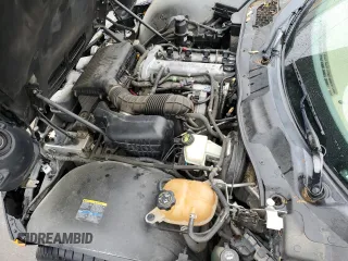 2007 Pontiac Solstice z VIN 1G2MB35B17Y128125, wystawiony jako Copart lot #56049485 z przebiegiem 167 817 mil mil oraz Czysty tytuł • Clean title. Historia ofert i sprzedaży dostępna na DreamBid. Obrazek 11.
