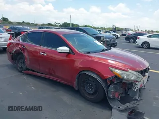2016 Nissan Altima S z VIN 1N4AL3AP4GN353532, wystawiony jako IAAI lot #42325237 z przebiegiem 165 624 mil mil oraz . Historia ofert i sprzedaży dostępna na DreamBid. Obrazek 1.