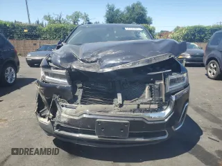 2022 GMC Acadia SLE with VIN 1GKKNKL48NZ145475, listed as a Copart auction lot 57472905 with 44,981 mi miles and Salvage title. Bid and sale history available at DreamBid. Image 5.