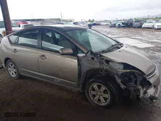 2005 Toyota Prius with VIN JTDKB20U453100027, listed as a IAAI auction lot 41729640 with 299,999 mi miles. Bid and sale history available at carsss.com. Image 13.