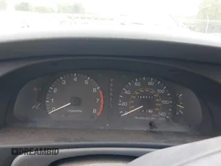 1993 Toyota Camry LE z VIN 4T1SK12E0PU290398, wystawiony jako IAAI lot #42032664 z przebiegiem 264 922 mil mil oraz . Historia ofert i sprzedaży dostępna na DreamBid. Obrazek 7.
