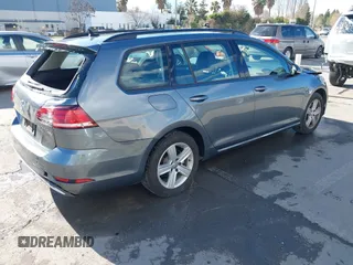 2018 Volkswagen Golf SportWagen S with VIN 3VWD17AUXJM752387, listed as a IAAI auction lot 41526120 with 25,199 mi miles. Bid and sale history available at carsss.com. Image 4.