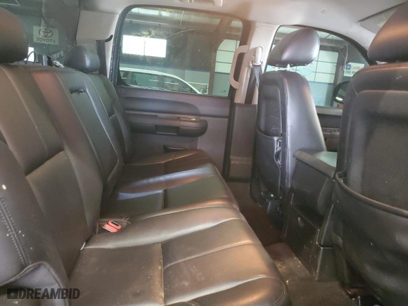 2010 Chevrolet Silverado 1500 LT with VIN 3GCRKSE32AG249719, listed as a Copart auction lot 54500185 with 261,998 mi miles and Clean Title. Bid and sale history available at carsss.com. Image 10.