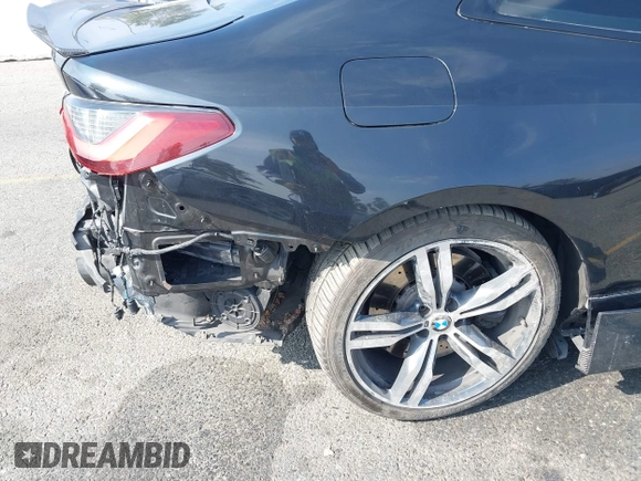 2021 BMW M4 Competition z VIN WBS33AZ01MCH15687, wystawiony jako IAAI lot #42040926 z przebiegiem 44 759 mil mil oraz . Historia ofert i sprzedaży dostępna na DreamBid. Obrazek 17.