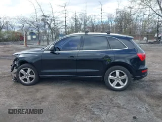 2011 Audi Q5 Premium Plus z VIN WA1LFAFPXBA018485, wystawiony jako IAAI lot #42050334 z przebiegiem 129 936 mil mil oraz . Historia ofert i sprzedaży dostępna na DreamBid. Obrazek 14.