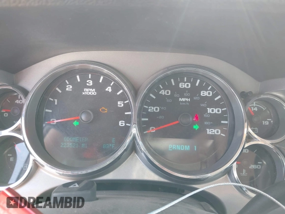 2014 Chevrolet Silverado 2500HD LT with VIN 1GC1CXCG5EF186765, listed as a IAAI auction lot 41906447 with 223,521 mi miles. Bid and sale history available at carsss.com. Image 7.