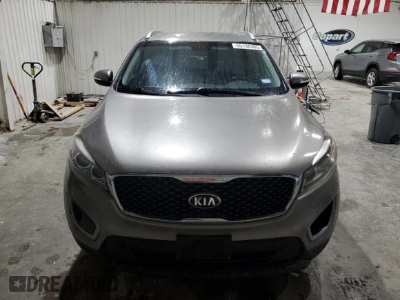 2016 Kia Sorento LX with VIN 5XYPG4A32GG036478, listed as a Copart auction lot 55138305 with 137,940 mi miles and Clean Title. Bid and sale history available at carsss.com. Image 5.