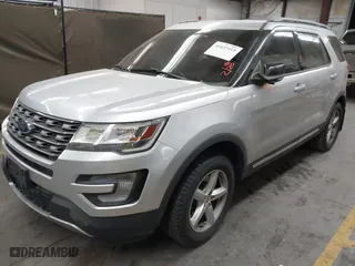 2017 Ford Explorer XLT with VIN 1FM5K8D84HGD99895, listed as a IAAI auction lot 41637419 with 82,128 mi miles. Bid and sale history available at carsss.com. Image 16.