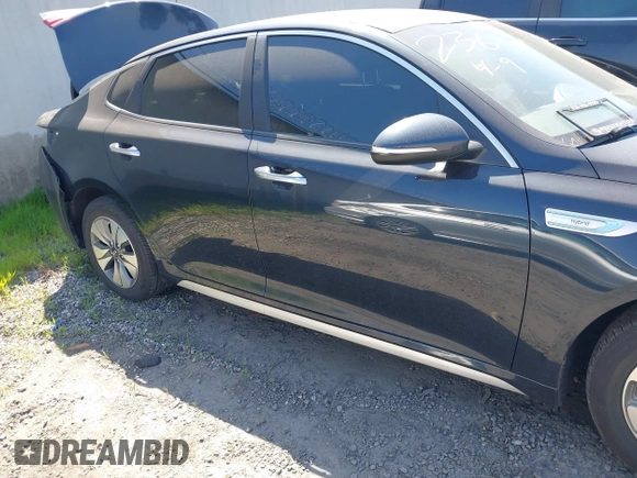 2018 Kia Optima Hybrid Premium with VIN KNAGT4LE9J5023217, listed as a IAAI auction lot 41901781 with 113,196 mi miles. Bid and sale history available at carsss.com. Image 13.
