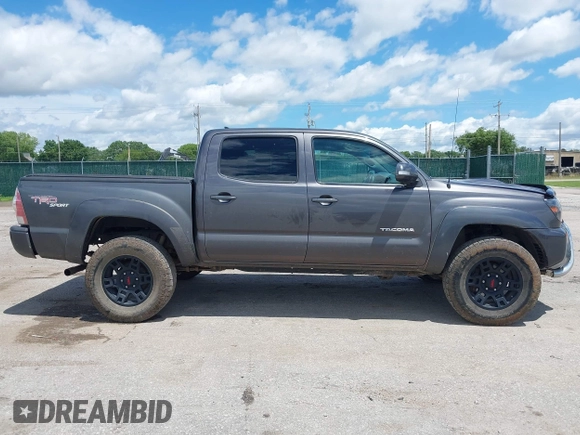 2012 Toyota Tacoma z VIN 5TFLU4EN8CX023888, wystawiony jako IAAI lot #42545349 z przebiegiem 118 369 mil mil oraz . Historia ofert i sprzedaży dostępna na DreamBid. Obrazek 13.