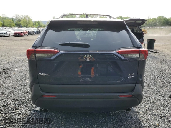 2024 Toyota RAV4 XLE Premium z VIN 2T3A1RFV5RW478819, wystawiony jako Copart lot #56818695 z przebiegiem 14 570 mil mil oraz Szkoda całkowita • Salvage title. Historia ofert i sprzedaży dostępna na DreamBid. Obrazek 6.