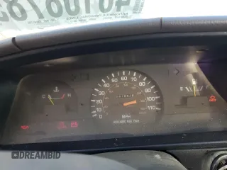 1989 Toyota Pickup с VIN JT4RN13P2K0004383, выставлен на аукционе Copart как лот 46108785 с пробегом 241 850 миль миль и Списание • Salvage title. История ставок и продаж доступна на DreamBid. Изображение 9.