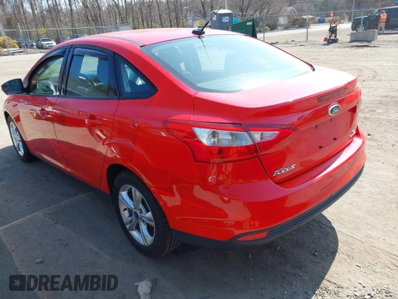 2013 Ford Focus SE z VIN 1FADP3F22DL121615, wystawiony jako IAAI lot #41752936 z przebiegiem 116 017 mil mil oraz . Historia ofert i sprzedaży dostępna na DreamBid. Obrazek 3.