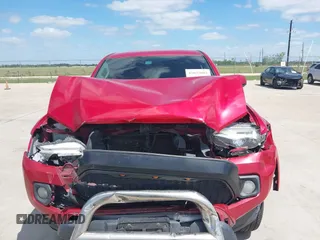 2016 Toyota Tacoma SR5 with VIN 5TFAX5GN2GX059826, listed as a IAAI auction lot 42032005 with 209,271 mi miles. Bid and sale history available at carsss.com. Image 6.