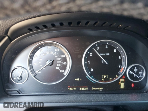 2015 BMW X5 xDrive35i z VIN 5UXKR0C50F0K62596, wystawiony jako Copart lot #45988185 z przebiegiem 128 771 mil mil oraz Szkoda całkowita • Salvage title. Historia ofert i sprzedaży dostępna na DreamBid. Obrazek 9.