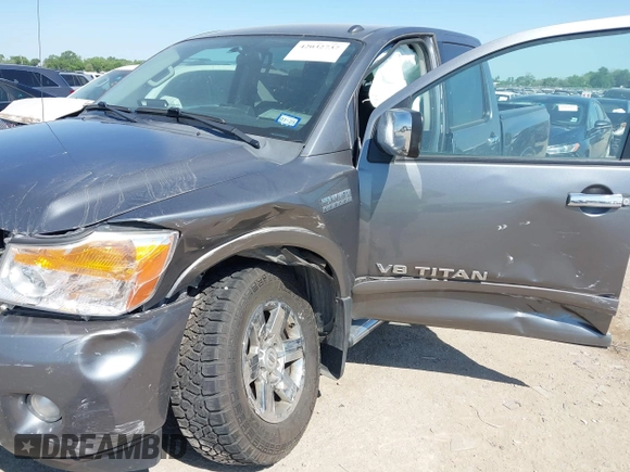 2015 Nissan Titan SV z VIN 1N6BA0ED5FN508975, wystawiony jako IAAI lot #42032737 z przebiegiem 97 432 mil mil oraz . Historia ofert i sprzedaży dostępna na DreamBid. Obrazek 6.