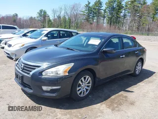 2015 Nissan Altima 2.5 S with VIN 1N4AL3AP3FN335392, listed as a IAAI auction lot 42102649 with 70,122 mi miles. Bid and sale history available at carsss.com. Image 2.