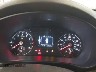 2017 Kia Sorento LX z VIN 5XYPGDA38HG281058, wystawiony jako IAAI lot #41966507 z przebiegiem 120 123 mil mil oraz . Historia ofert i sprzedaży dostępna na DreamBid. Obrazek 7.
