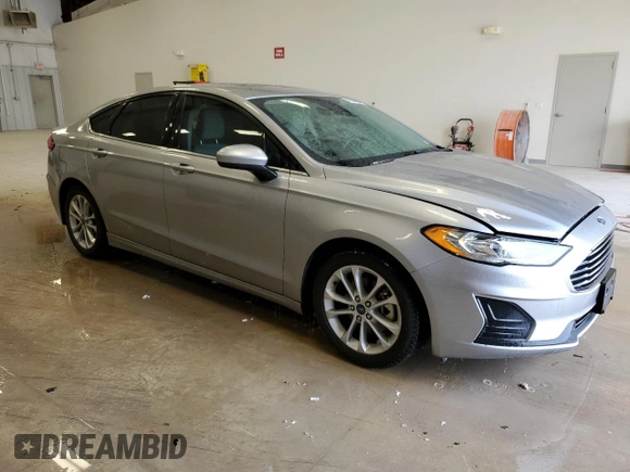 2020 Ford Fusion SE z VIN 3FA6P0LUXLR194471, wystawiony jako Copart lot #55616175 z przebiegiem 94 169 mil mil oraz Tytuł czysty. Historia ofert i sprzedaży dostępna na DreamBid. Obrazek 4.