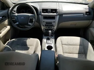 2010 Ford Fusion SE z VIN 3FAHP0HA7AR287260, wystawiony jako Copart lot #59298685 z przebiegiem 231 642 mil mil oraz Szkoda całkowita • Salvage title. Historia ofert i sprzedaży dostępna na DreamBid. Obrazek 8.