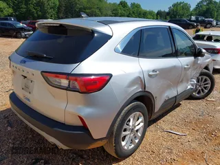 2020 Ford Escape SE with VIN 1FMCU0G6XLUC54979, listed as a IAAI auction lot 42223043 with 52,770 mi miles and . Bid and sale history available at DreamBid. Image 4.