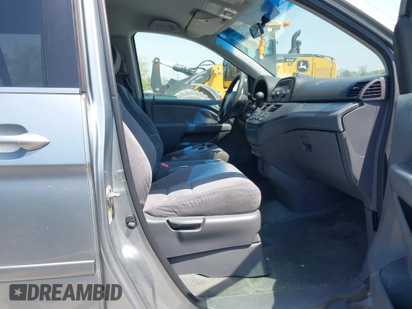 2007 Honda Odyssey EX with VIN 5FNRL38457B042912, listed as a IAAI auction lot 41992847 with 194,822 mi miles and . Bid and sale history available at DreamBid. Image 5.