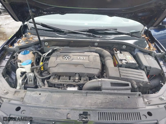 2014 Volkswagen Passat Wolfsburg Ed with VIN 1VWAT7A3XEC085932, listed as a IAAI auction lot 41567573 with 165,154 mi miles. Bid and sale history available at carsss.com. Image 10.