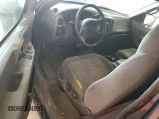 1999 Ford F-150 XL z VIN 1FTRX08L8XKB19026, wystawiony jako Copart lot #64831635 z przebiegiem 160 384 mil mil oraz Nie do naprawy • Non repairable. Historia ofert i sprzedaży dostępna na DreamBid. Obrazek 8.