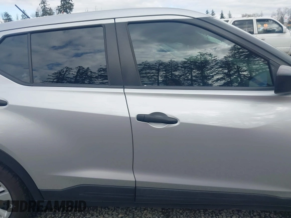 2020 Nissan Kicks S z VIN 3N1CP5BV6LL492817, wystawiony jako IAAI lot #41940178 z przebiegiem 52 327 mil mil oraz . Historia ofert i sprzedaży dostępna na DreamBid. Obrazek 14.