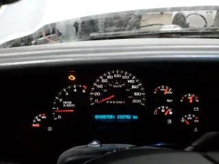 2007 Chevrolet Silverado 3500 SRW Wrk Trk with VIN 1GCHK33D77F122424, listed as a Copart auction lot 44117825 with 232,752 mi miles and Salvage Title. Bid and sale history available at carsss.com. Image 9.