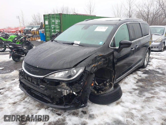 2019 Chrysler Pacifica Touring L with VIN 2C4RC1BG2KR715353, listed as a IAAI auction lot 41545730 with 38,500 mi miles and . Bid and sale history available at DreamBid. Image 19.