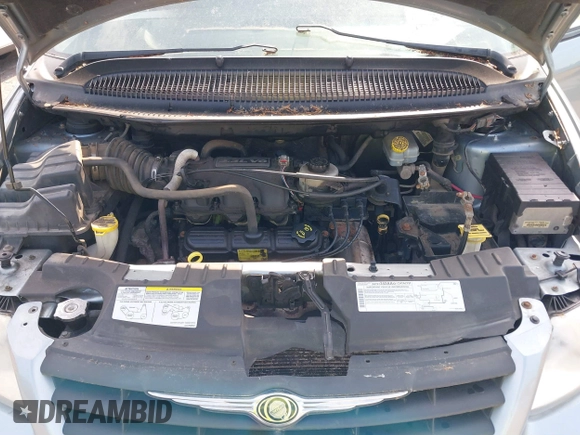 2005 Chrysler Town & Country with VIN 1C4GP45R35B326475, listed as a IAAI auction lot 40670759 with 199,230 mi miles. Bid and sale history available at carsss.com. Image 10.