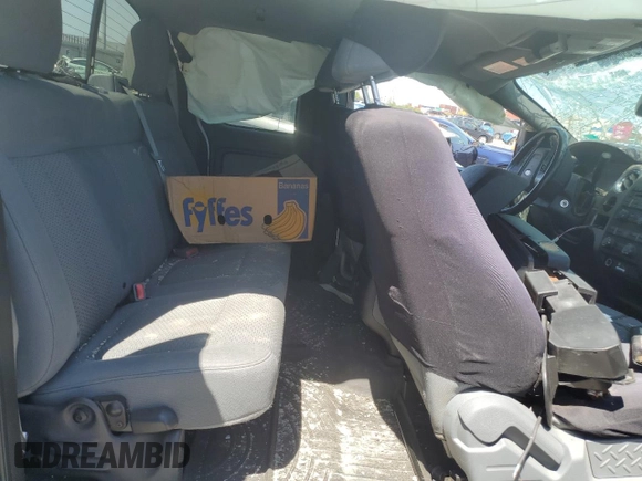 2011 Ford F-150 XL с VIN 1FTEX1CM7BFA25614, выставлен на аукционе Copart как лот 54688065 с пробегом Не указан миль и Списание • Salvage title. История ставок и продаж доступна на DreamBid. Изображение 10.