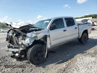 2013 Toyota Tacoma with VIN 3TMLU4EN7DM132916, listed as a Copart auction lot 59885795 with 196,011 mi miles and Salvage title. Bid and sale history available at DreamBid. Image 1.