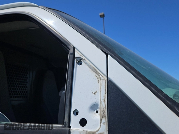 2012 Chevrolet Express Cargo z VIN 1GCWGFCA8C1179156, wystawiony jako IAAI lot #42619582 z przebiegiem 168 910 mil mil oraz . Historia ofert i sprzedaży dostępna na DreamBid. Obrazek 55.