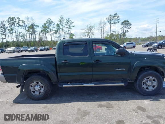 2014 Toyota Tacoma PreRunner with VIN 3TMJU4GN3EM162971, listed as a IAAI auction lot 41803155 with 250,083 mi miles. Bid and sale history available at carsss.com. Image 13.