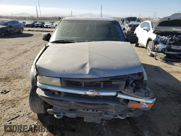 2002 Chevrolet S-10 LS with VIN 1GCCT19W628153388, listed as a Copart auction lot 47499415 with 171,329 mi miles and Salvage Title. Bid and sale history available at carsss.com. Image 5.