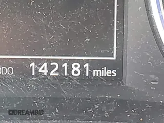 2016 Toyota Highlander XLE z VIN 5TDKKRFH2GS167956, wystawiony jako IAAI lot #42170195 z przebiegiem 142 181 mil mil oraz . Historia ofert i sprzedaży dostępna na DreamBid. Obrazek 15.