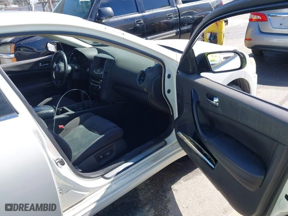 2009 Nissan Maxima 3.5 SV w/Sport Pkg with VIN 1N4AA51EX9C815431, listed as a IAAI auction lot 41829122 with 184,249 mi miles. Bid and sale history available at carsss.com. Image 5.
