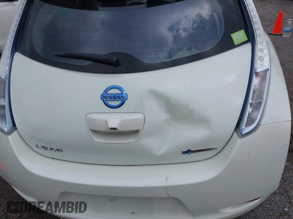 2012 Nissan LEAF SL with VIN JN1AZ0CP5CT015067, listed as a IAAI auction lot 42120094 with 57,793 mi miles. Bid and sale history available at carsss.com. Image 6.