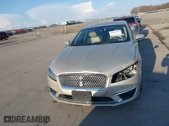 2017 Lincoln MKZ Reserve with VIN 3LN6L5F96HR638586, listed as a IAAI auction lot 41900215 with 111,566 mi miles and . Bid and sale history available at DreamBid. Image 6.