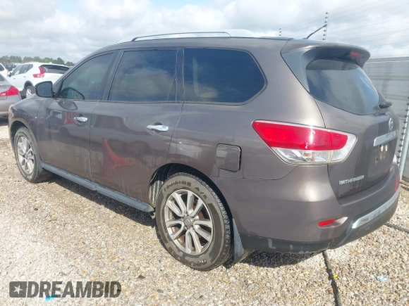 2015 Nissan Pathfinder S with VIN 5N1AR2MN0FC701622, listed as a IAAI auction lot 42243858 with 162,072 mi miles and . Bid and sale history available at DreamBid. Image 3.