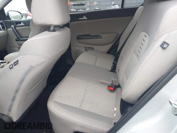 2021 Kia Sportage LX z VIN KNDPMCAC8M7915382, wystawiony jako IAAI lot #42265478 z przebiegiem 20 117 mil mil oraz . Historia ofert i sprzedaży dostępna na DreamBid. Obrazek 8.