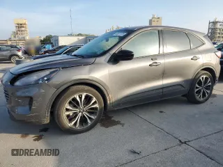 2022 Ford Escape SE with VIN 1FMCU0G66NUA02763, listed as a Copart auction lot 53371375 with 21,895 mi miles and Salvage title. Bid and sale history available at DreamBid. Image 1.