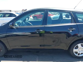 2006 Toyota Matrix STD with VIN 2T1KR32E46C622253, listed as a IAAI auction lot 42040286 with 186,594 mi miles and . Bid and sale history available at carsss.com. Image 14.